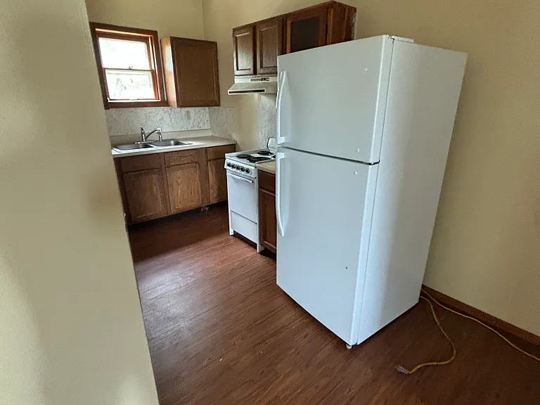 415 E McNair St #4 — Photo 6