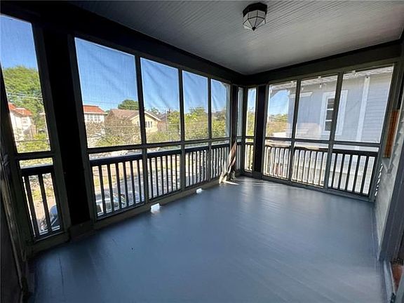 3rd image of 2025 Broadway St