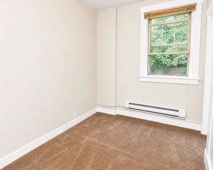 Carpeted 2-Bedroom