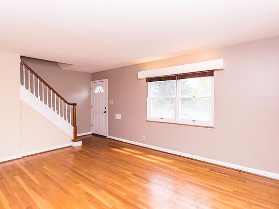2nd image of 613 Rosemont Ave #2
