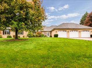 272 S Bluffwood Ter, Saint Joseph, MI 49085
