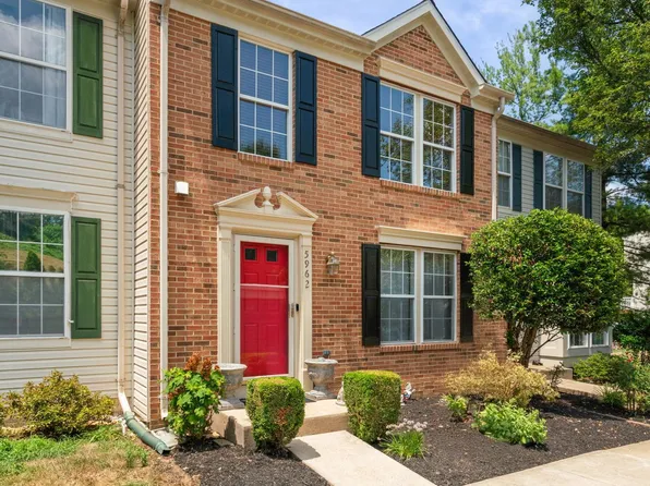 5962 Edgehill Ct, Alexandria, VA 22303