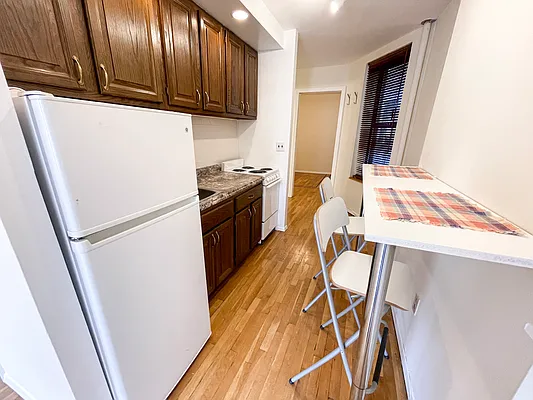 Rented by Highline Residential | media 5