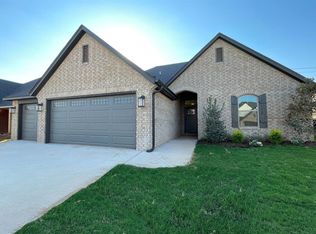 3329 Slate River Dr, Yukon, OK 73099