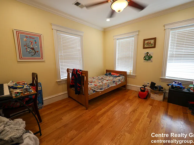 127 Nonantum St #2 — Photo 17