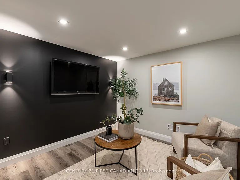 2166 Tripp Dr — Photo 34