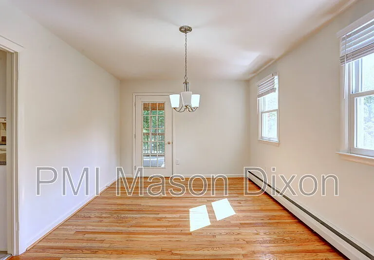 9710 Gwynn Park Dr — Photo 7