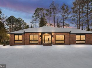 1 Walter Cir, Fredericksburg, VA 22405