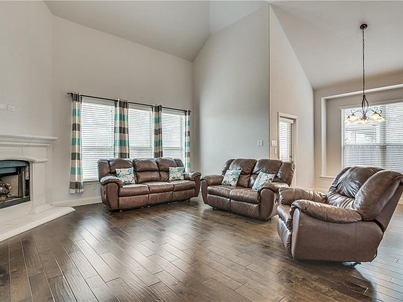 5th image of 13701 Bluebell Dr