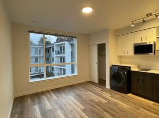 2222 SW Barton St #214, Seattle, WA 98106