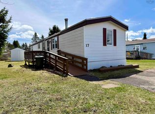 17 Brentwood Est, Amherst, NS B4H4G5