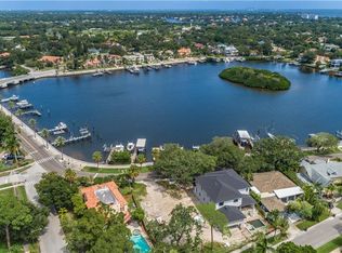 1946 Coffee Pot Blvd NE, Saint Petersburg, FL 33704