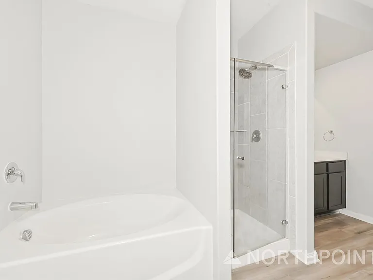 132 Bush Dr — Photo 9
