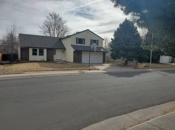 2216 S Eagle Ct, Aurora, CO 80014