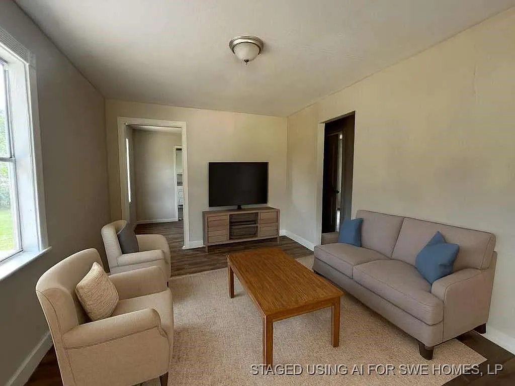 3 bed, 1.0 bath, 888 sqft, $1,495 — Photo 4