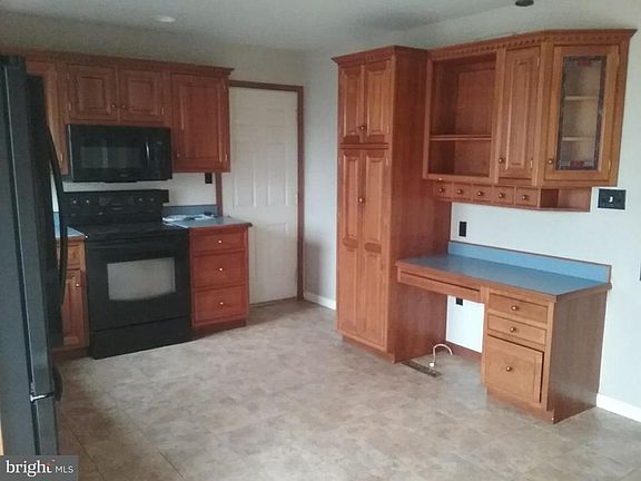 4th image of 30 Den Mar Dr