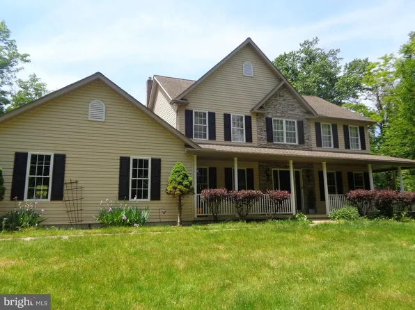 947 Middle Rd, Lewistown, PA 17044