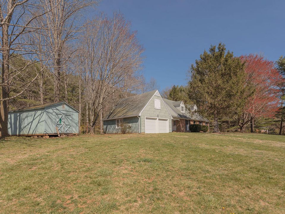 1st image of 138 Windsor Ln