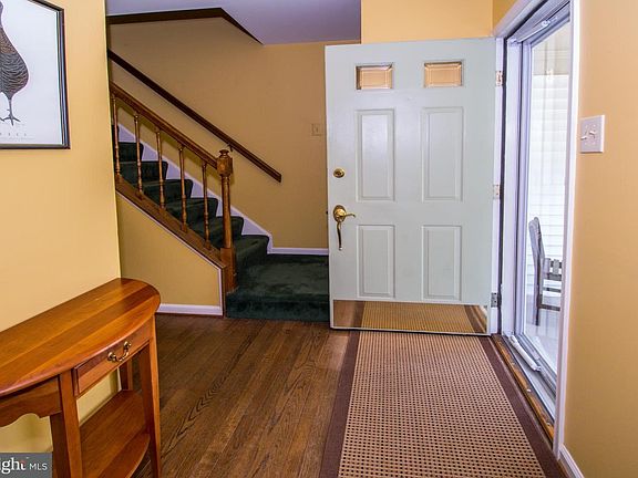 2nd image of 264 North Dr