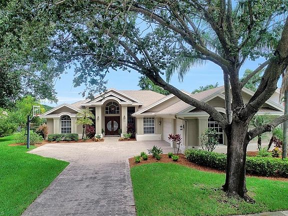 3rd image of 20 Winewood Ct