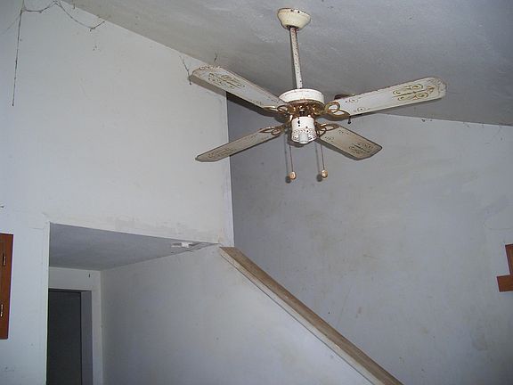 5th image of 226 Exchange St