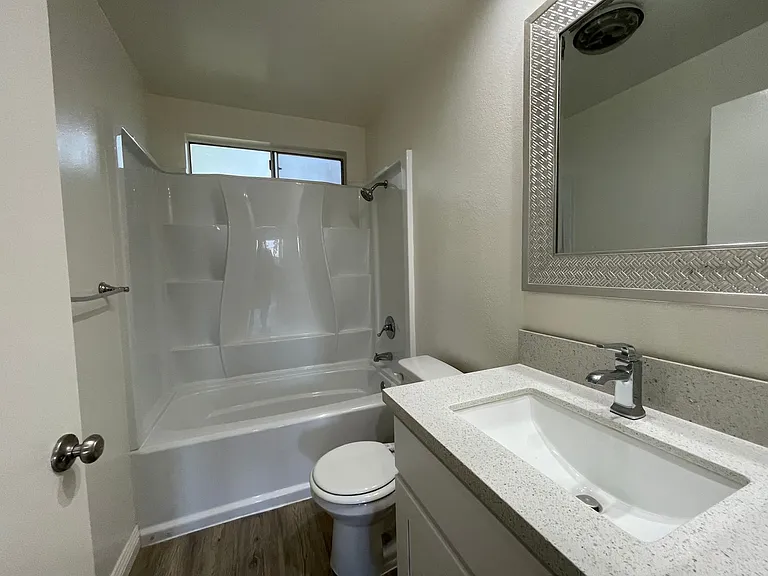 Bentley Apartments LLC — Photo 3