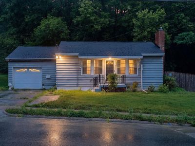 1025 W Locust St, Dubuque, IA, 52001