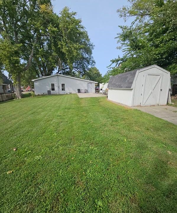2nd image of 306 University Ave