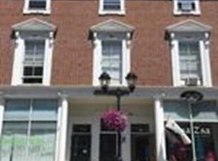 19 Court St APT 3E, Plymouth, MA 02360
