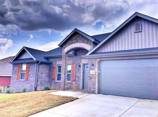 526 Buckboard Rd, West Fork, AR 72774