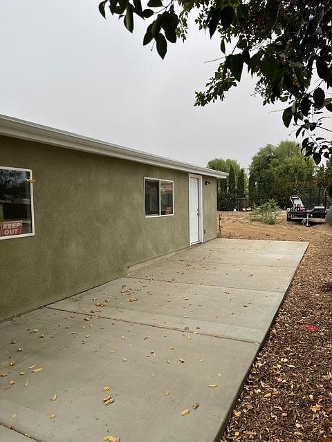 1st image of 32562 Avenue E