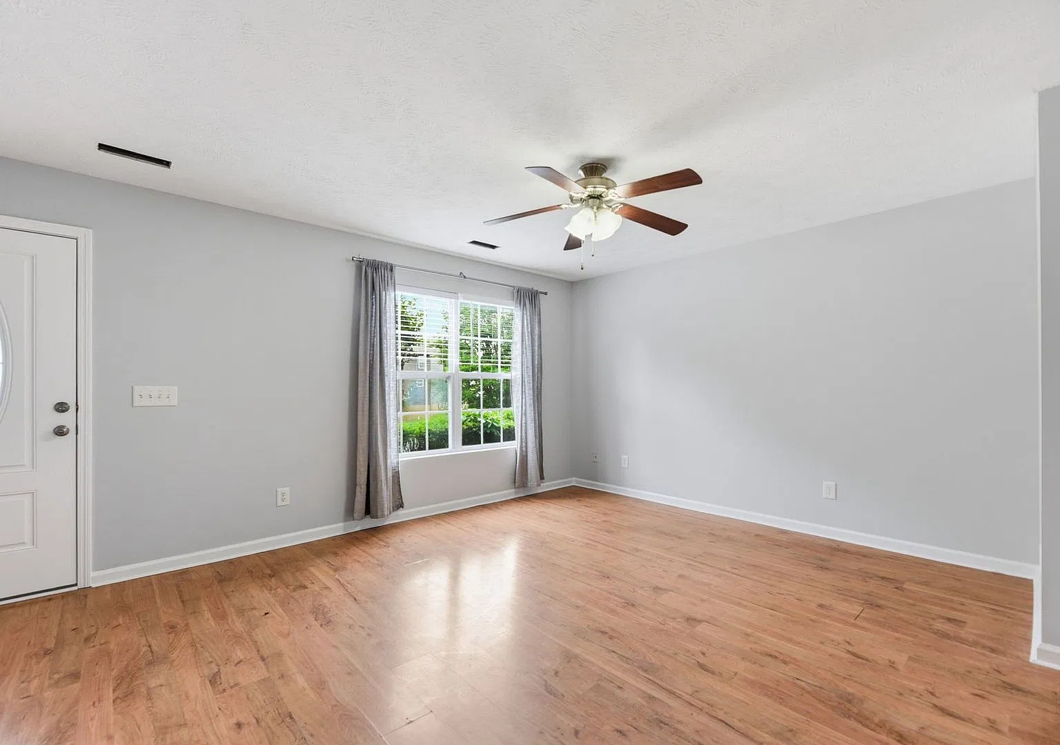 Sevierville 37862 - 2 Bedroom, 2. — Photo 4