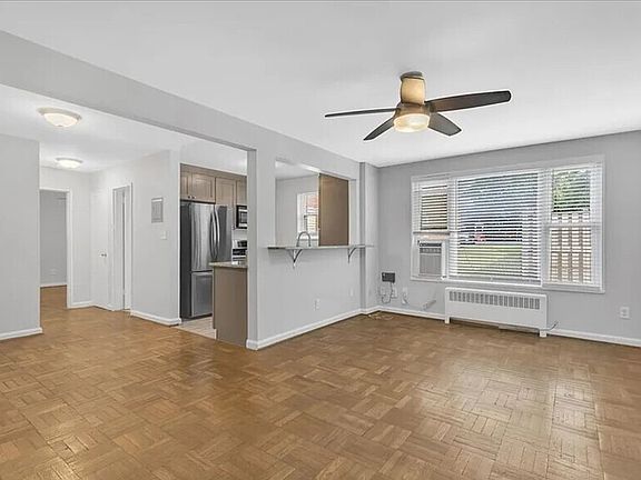 3rd image of 500 S Courthouse Rd APT 6