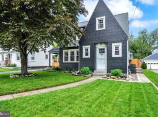 47 E St, Carlisle, PA