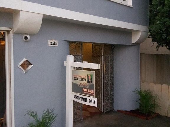 5th image of 2417 15th Ave
