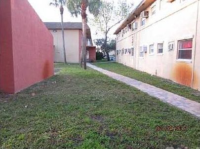 2nd image of 101 NE 41st St #34B