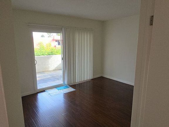 4th image of 3715 Kelton Ave APT 3