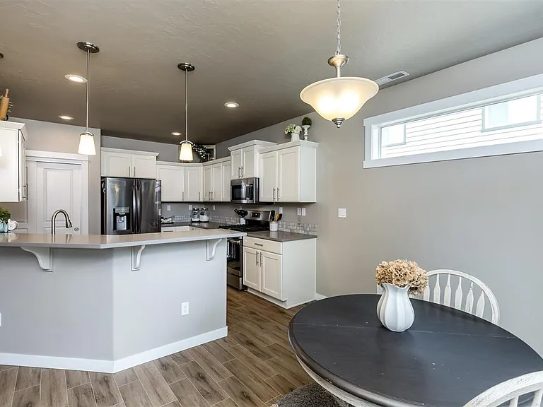 9549 Goldenpond Ct — Photo 27