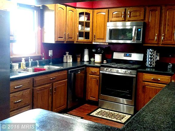 5th image of 3509 Lark Dr