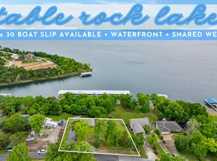 971 Point Seven Rd, Kimberling City, MO 65686