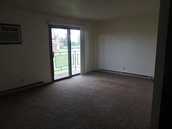 3rd image of 502 2nd Ave SW #6