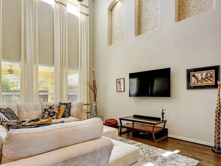 7830 Coolspring Dr — Photo 9