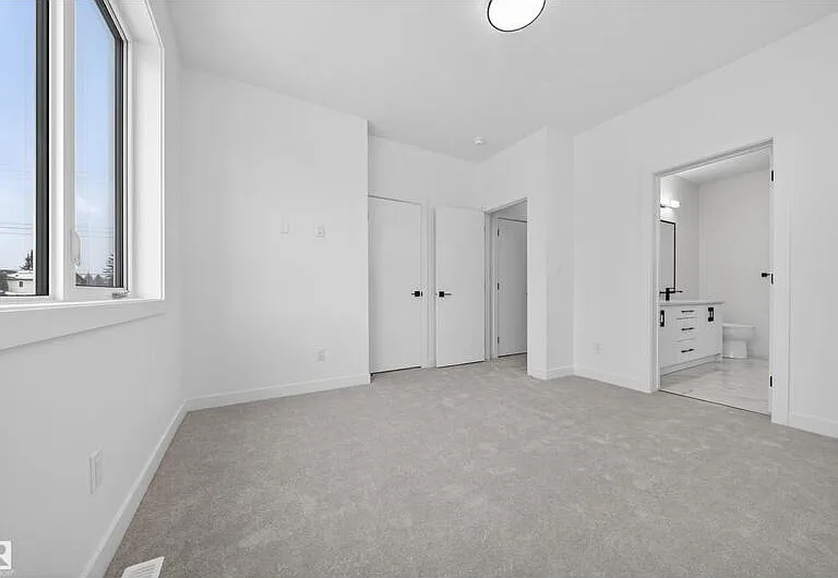 5213 104a St NW #MAIN — Photo 28