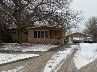 3305 Rugby Ct, Waukegan, IL 60087