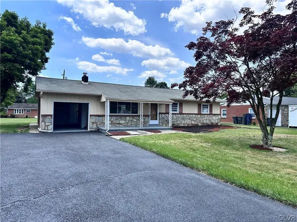 1621 Chippendale Cir, Bethlehem, PA 18017