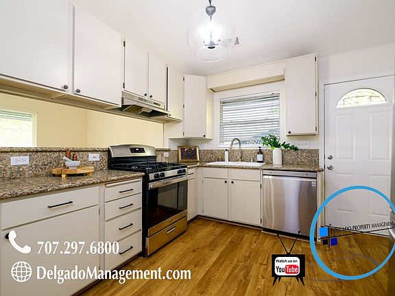 2nd image of 1516 Louisiana St #A
