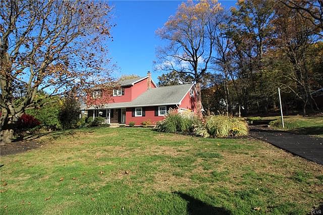 1st image of 515 Acorn Dr