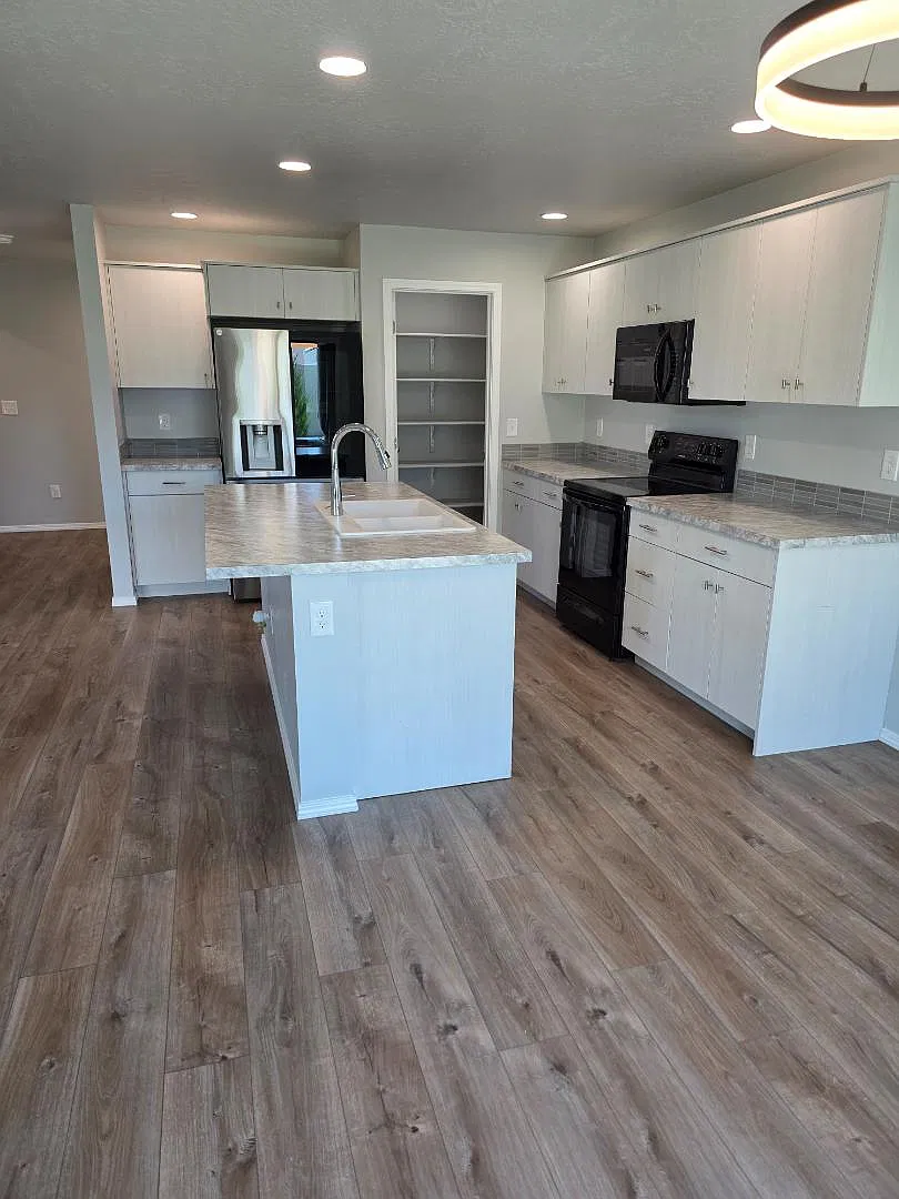 149 N Coltsfoot Ave — Photo 3