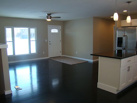 4th image of 284 Ashcraft Dr