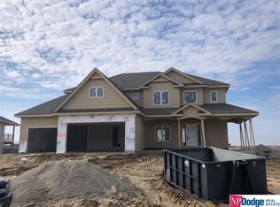 18703 Schofield Dr, Omaha, NE 68136